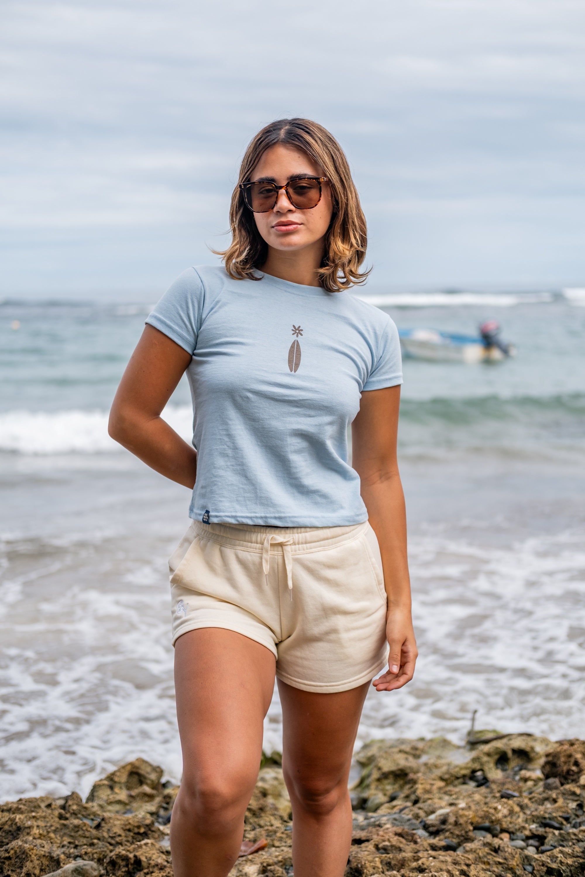 Blusa diseñada en Puerto Viejo para las amantes del surf