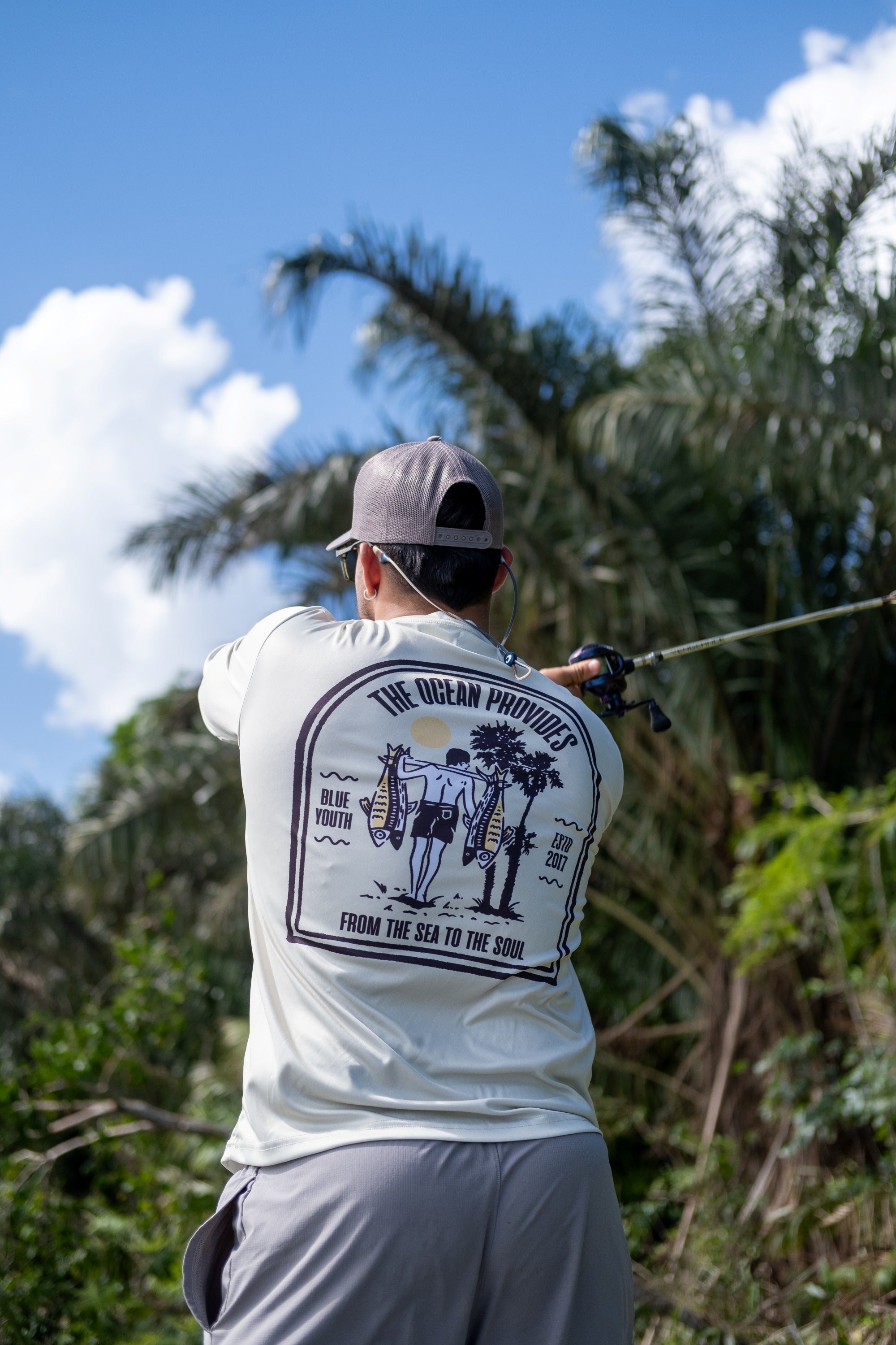 Camisa diseñada en el Caribe de Costa Rica para los amantes de la pesca