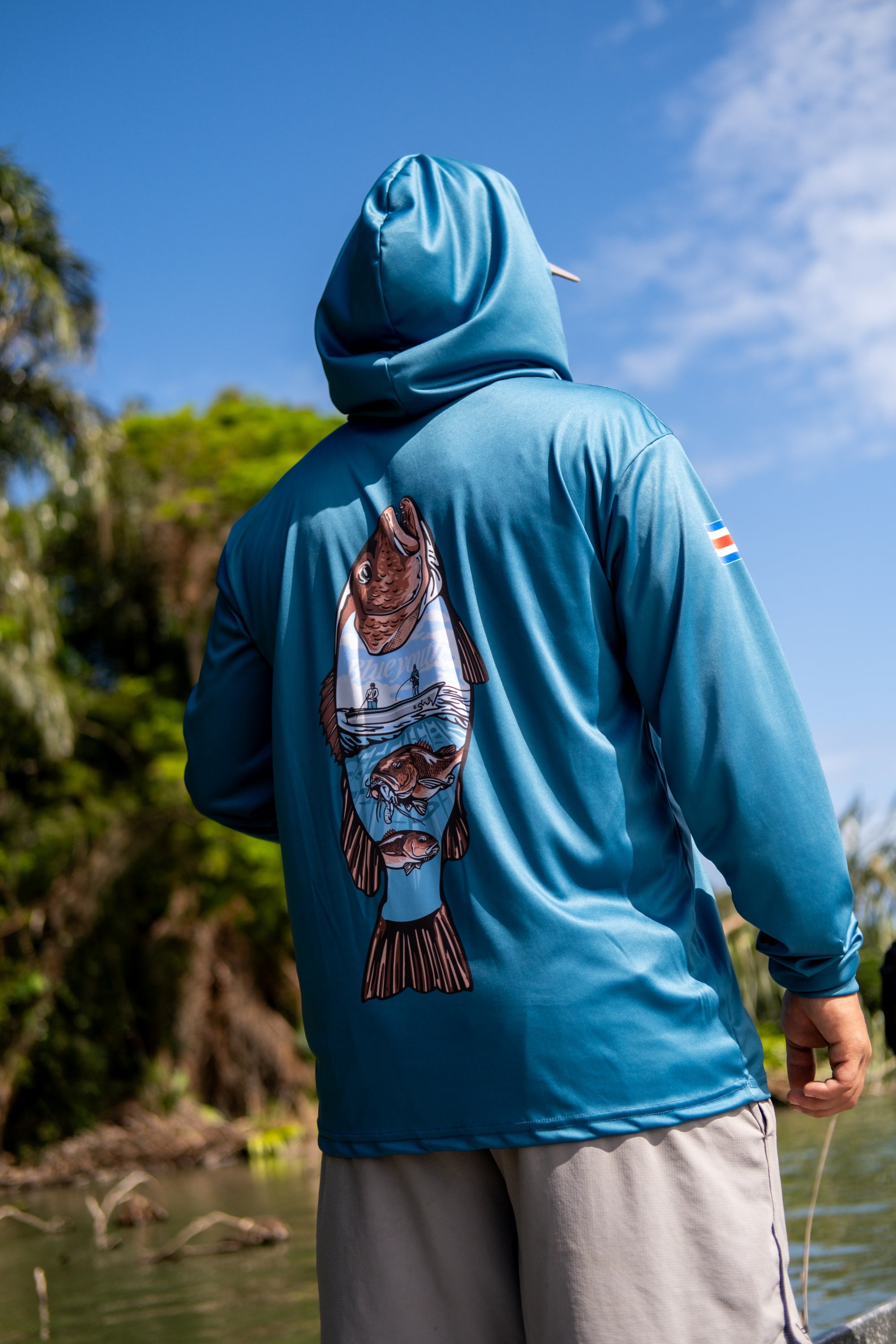 Camisa diseñada en Puerto Viejo para los amantes de la pesca