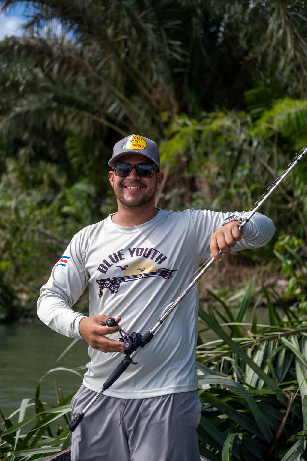 Camisa diseñada en Puerto Viejo para los amantes de la pesca
