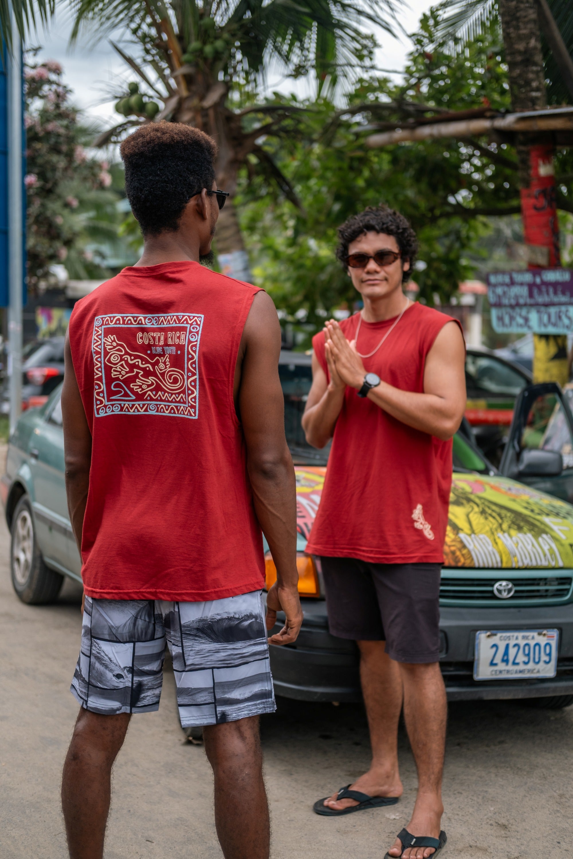 Camiseta marca Blue Youth inspirada en los geckos típicos de Costa Rica