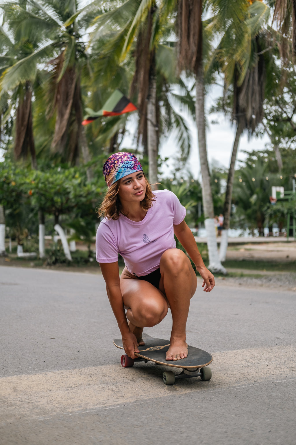 Crop top marca Blue Youth perfecto para un día de playa, sol y skate