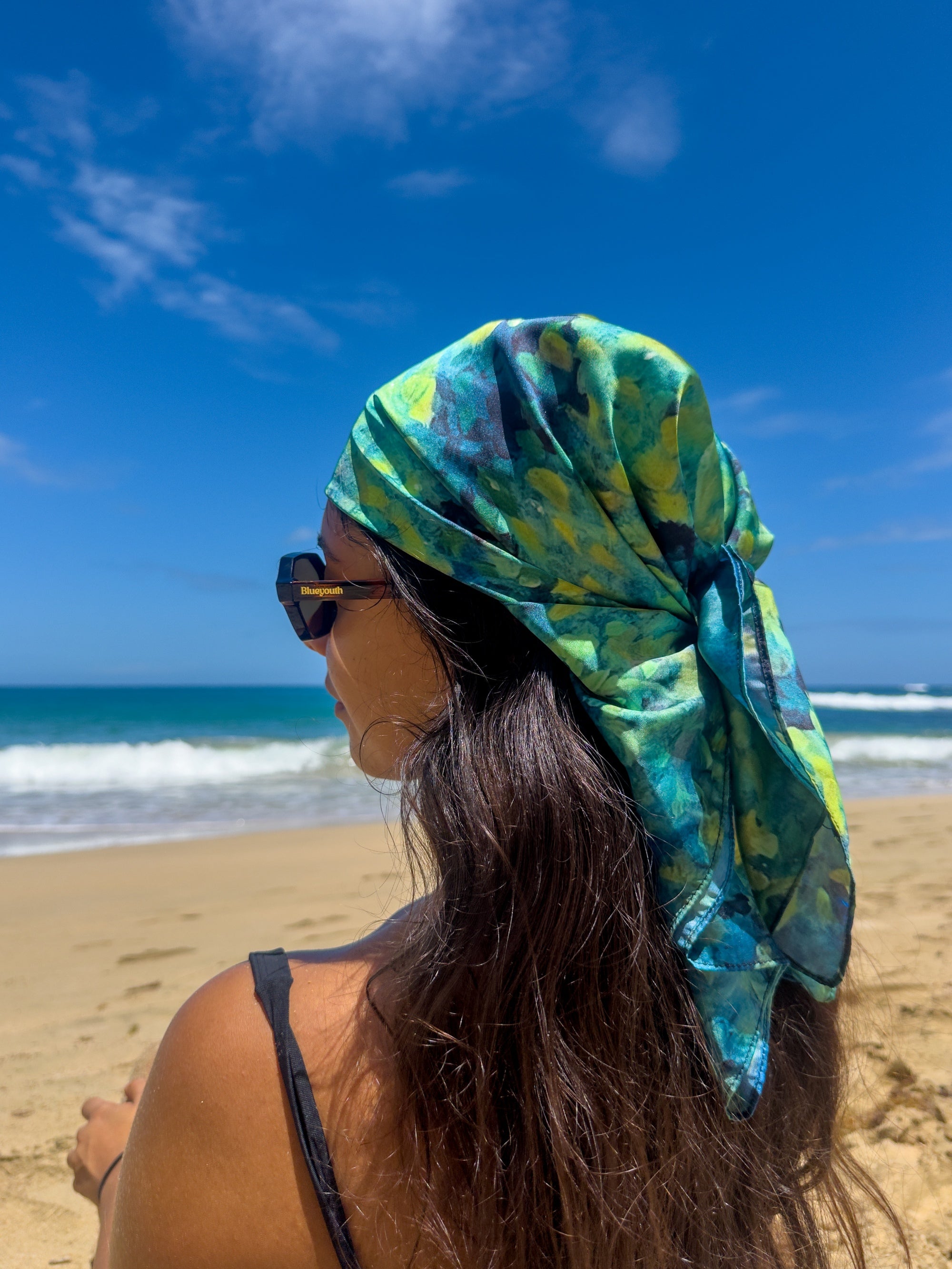 Pareo para la playa marca Blue Youth con diseño de anémonas del Caribe