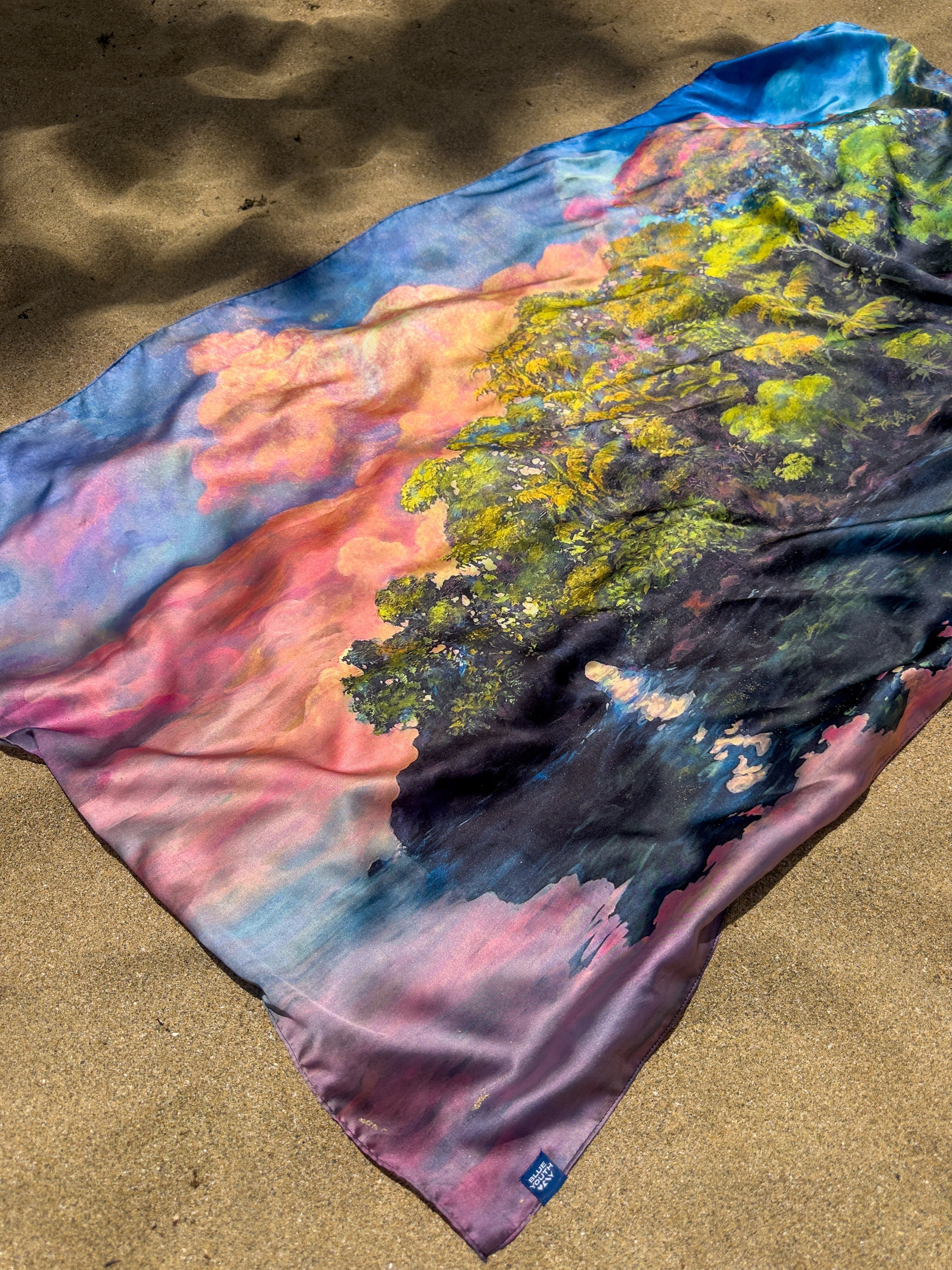 Pareo para playa marca Blue Youth con diseño de Punta Uva