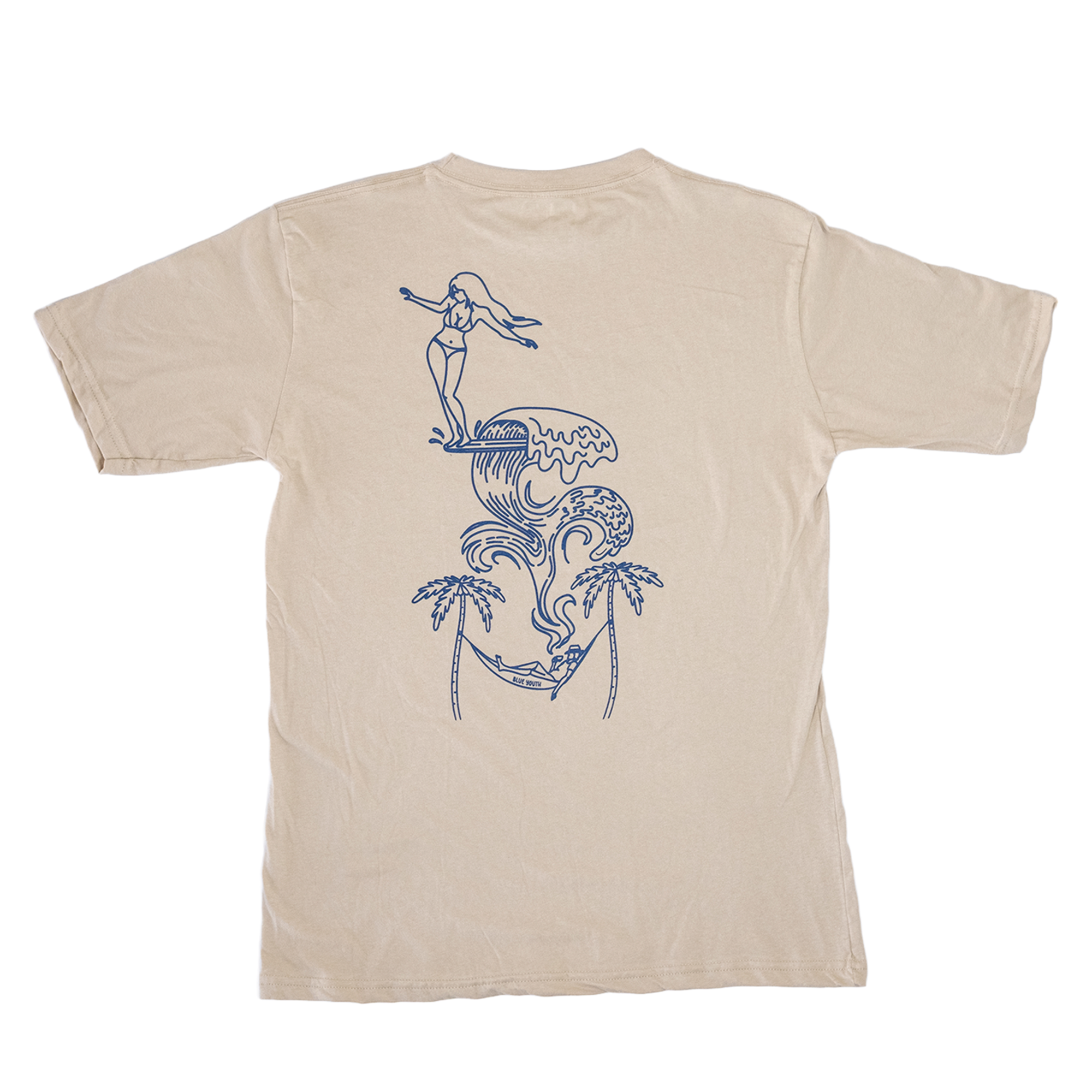 Camiseta verde con arte gráfico de una chica surfeando y un diseño tropical tipo ensueño, parte de la colección Blue Youth.